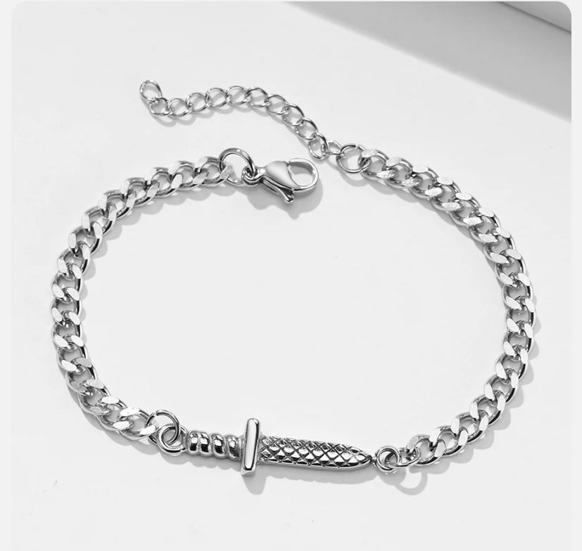 The Cuban Link x Dagger Bracelet - Simple Adjustable Lock